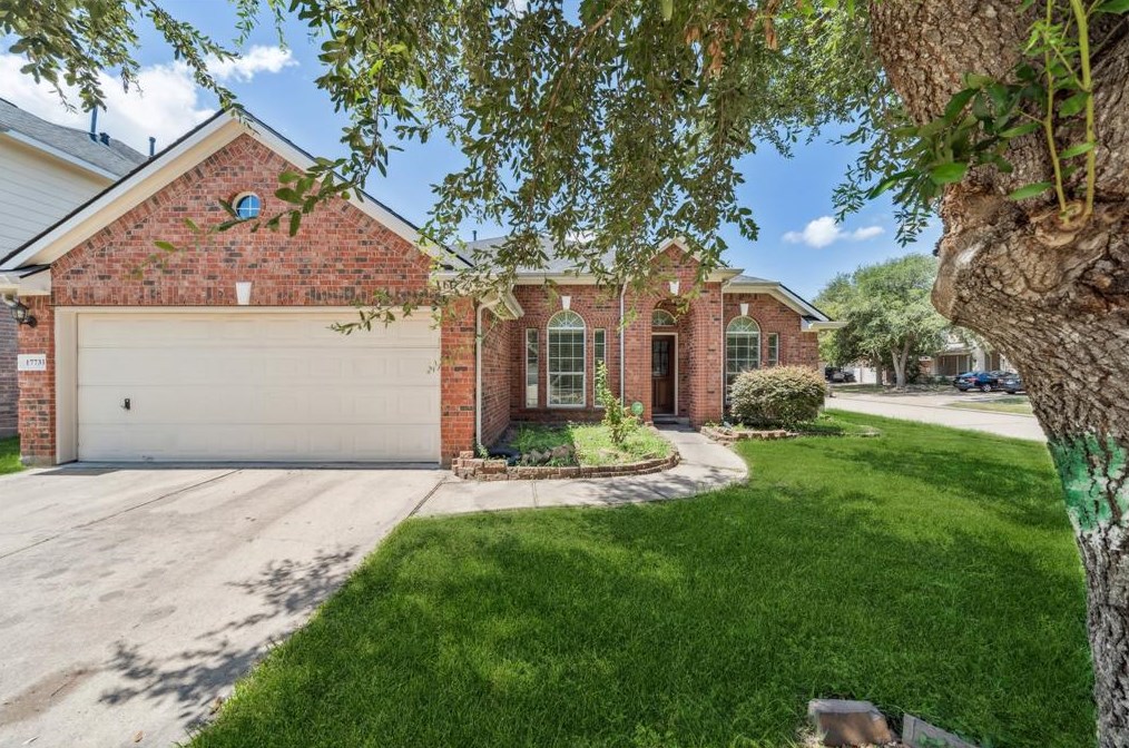 17731 Mystic Bluff Ln, Cypress, TX 77433