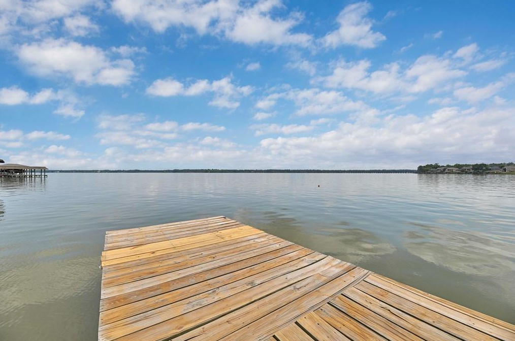8814 Cross Country Dr, Humble, TX 77346