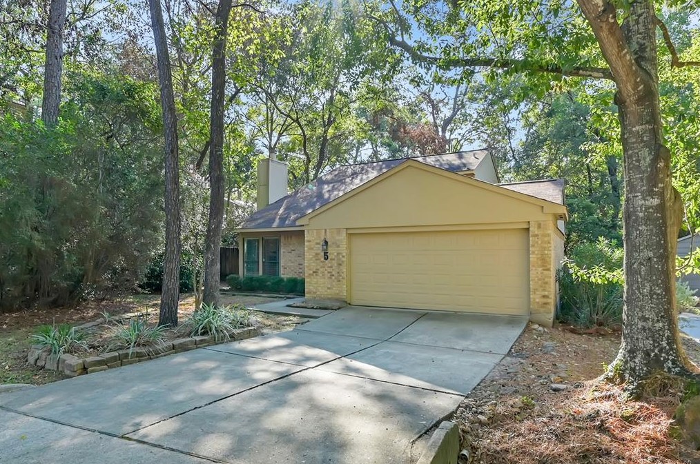 5 Emory Oak Ct, Spring, TX 77381