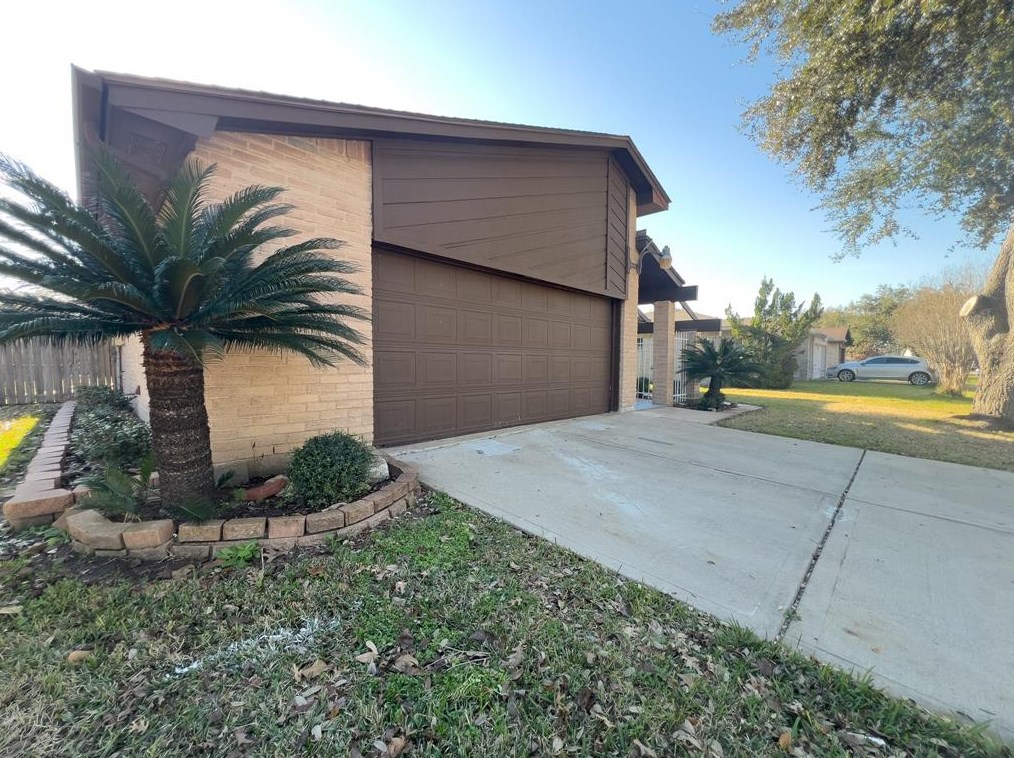 11422 Meadoway Dr, Houston, TX 77089