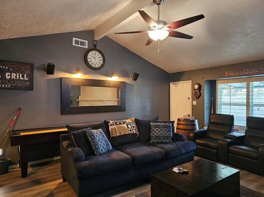 7631 Smiling Wood Ln, Houston, TX 77086