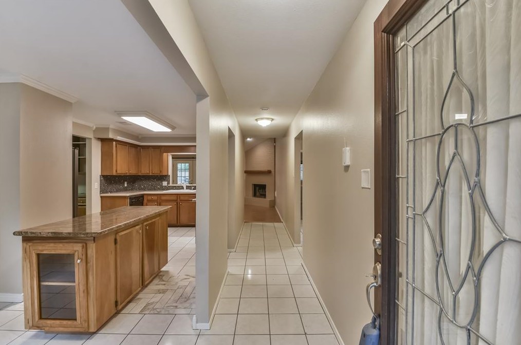 20 Tulip Hill Ct, Spring TX  77380-2709 exterior