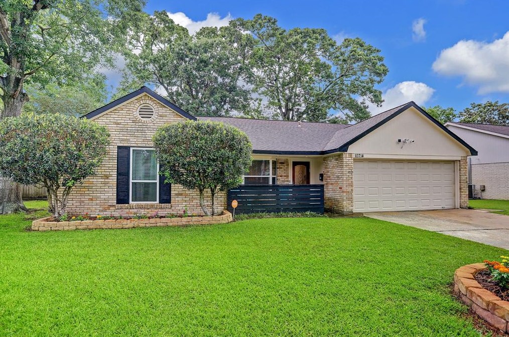 10714 Dunlap St, Houston, TX 77096