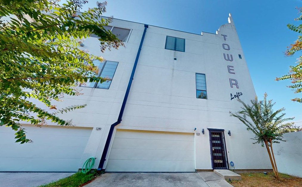 1221 Missouri St, Houston TX  77006-2741 exterior