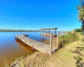 311 Veselka Rd, Jones Creek, TX 77541