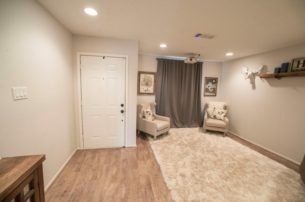 3123 Lazy Spring Dr, Houston, TX 77080