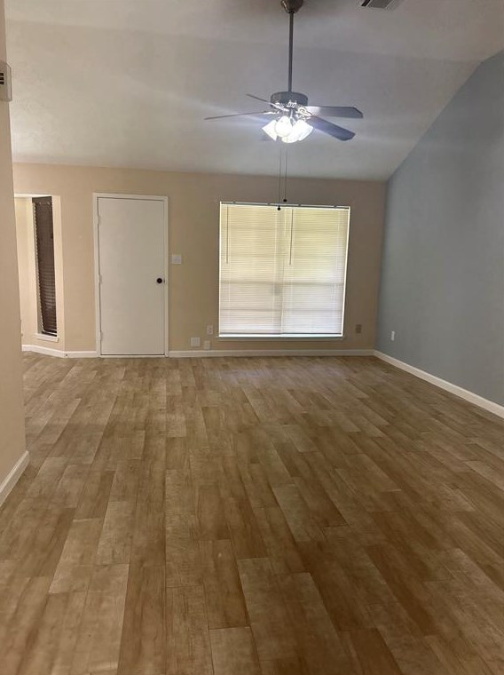 4929 Meadow Place Dr, Morgans Point, TX 77571