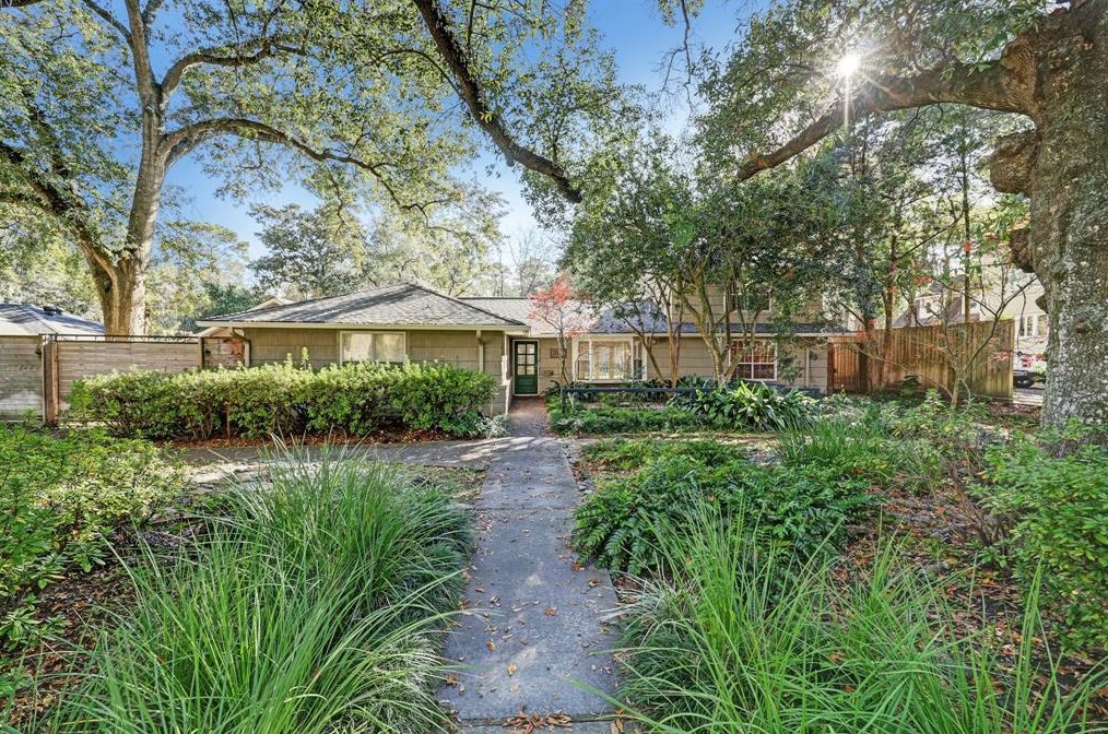 8205 Burkhart Rd, Houston, TX 77055