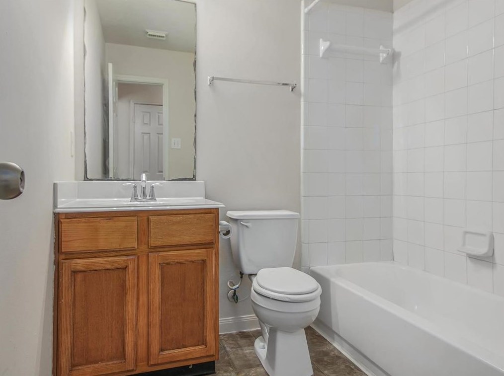 22302 Queenbury Hl Dr, Houston TX  77073-5682 exterior