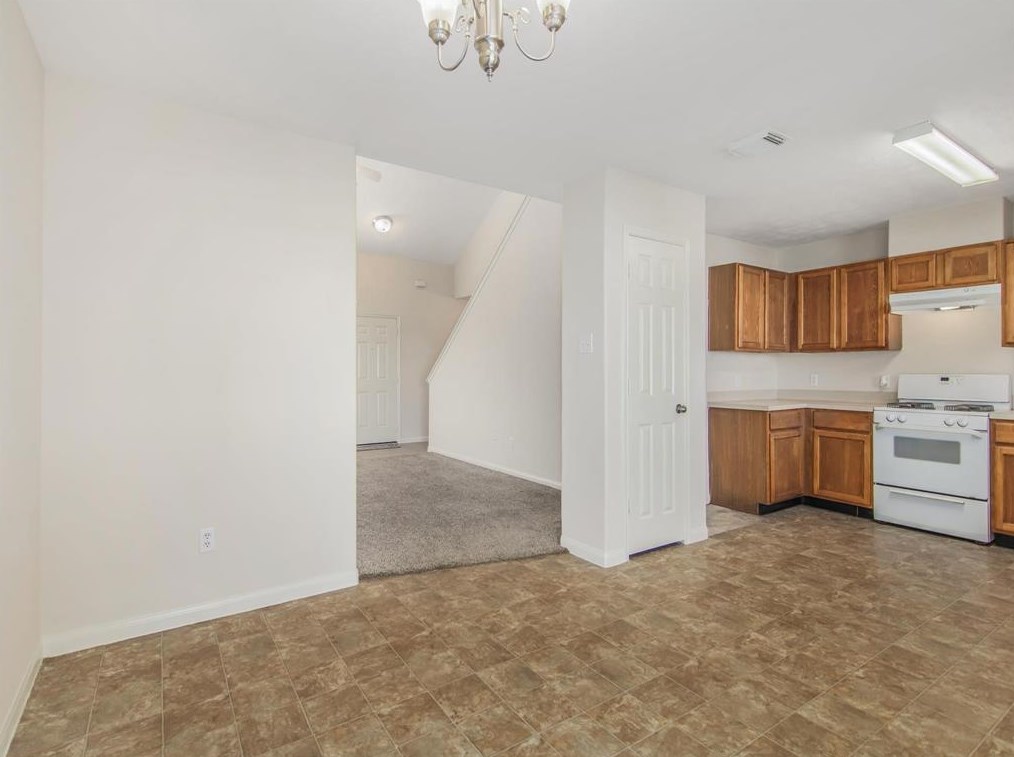 22302 Queenbury Hl Dr, Houston TX  77073-5682 exterior