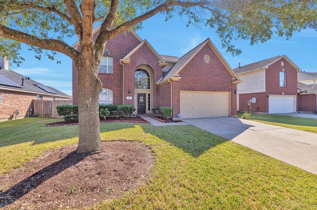 3811 E Magnolia Dale Dr, Fresno, TX 77545
