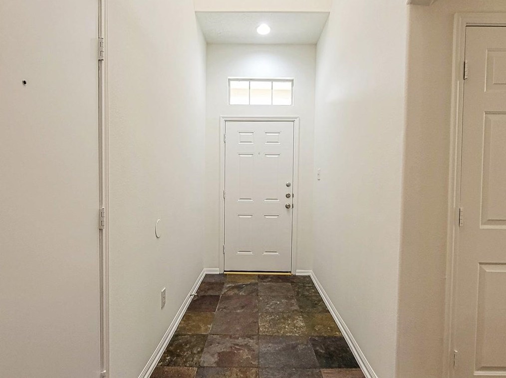 226 Fairwind Trail Dr, Conroe, TX 77385