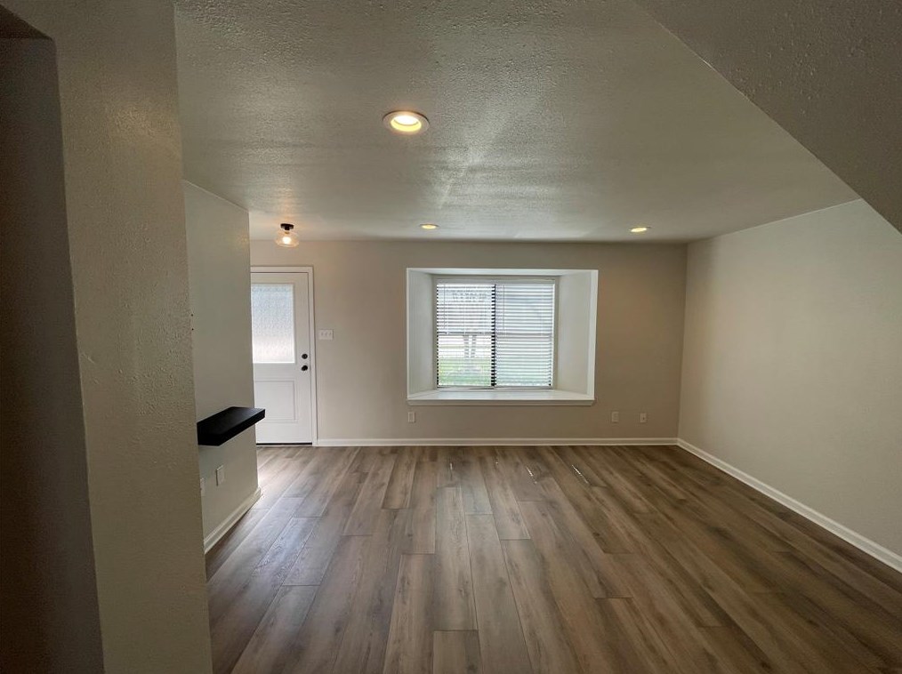 6500 Newcastle St, Bellaire, TX 77401