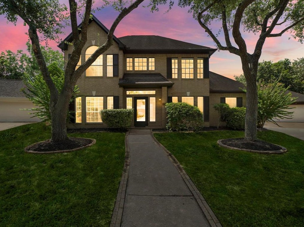 13910 Rosebranch Ct, Houston, TX 77059-3539