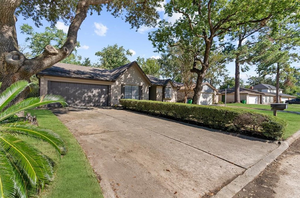 4247 Mossygate Dr, Spring, TX 77373