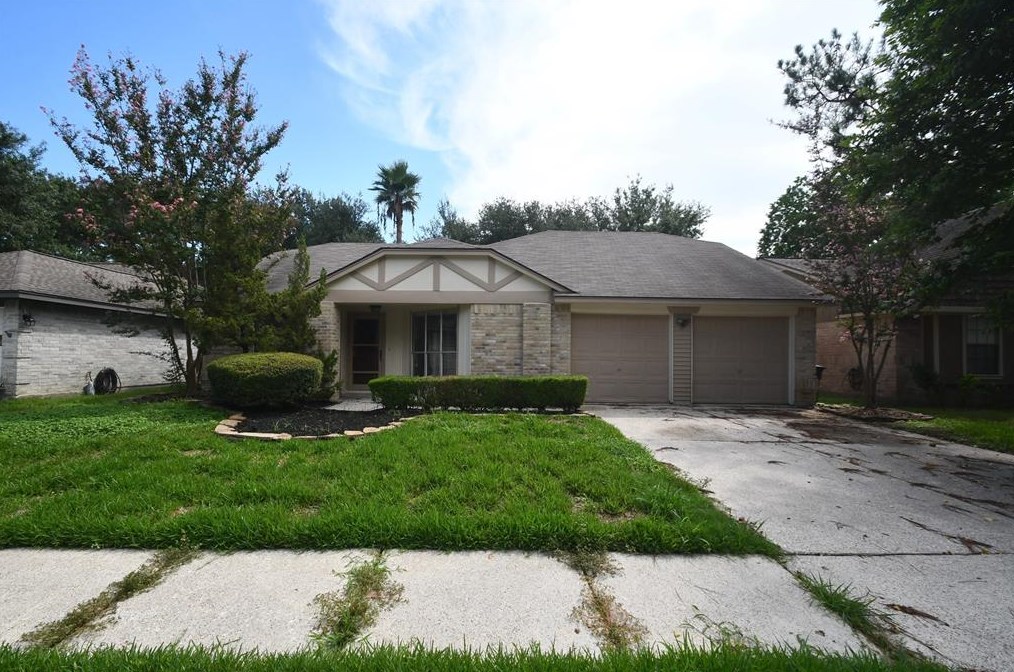13847 Peach Hollow Ln, Houston, TX 77082-3311