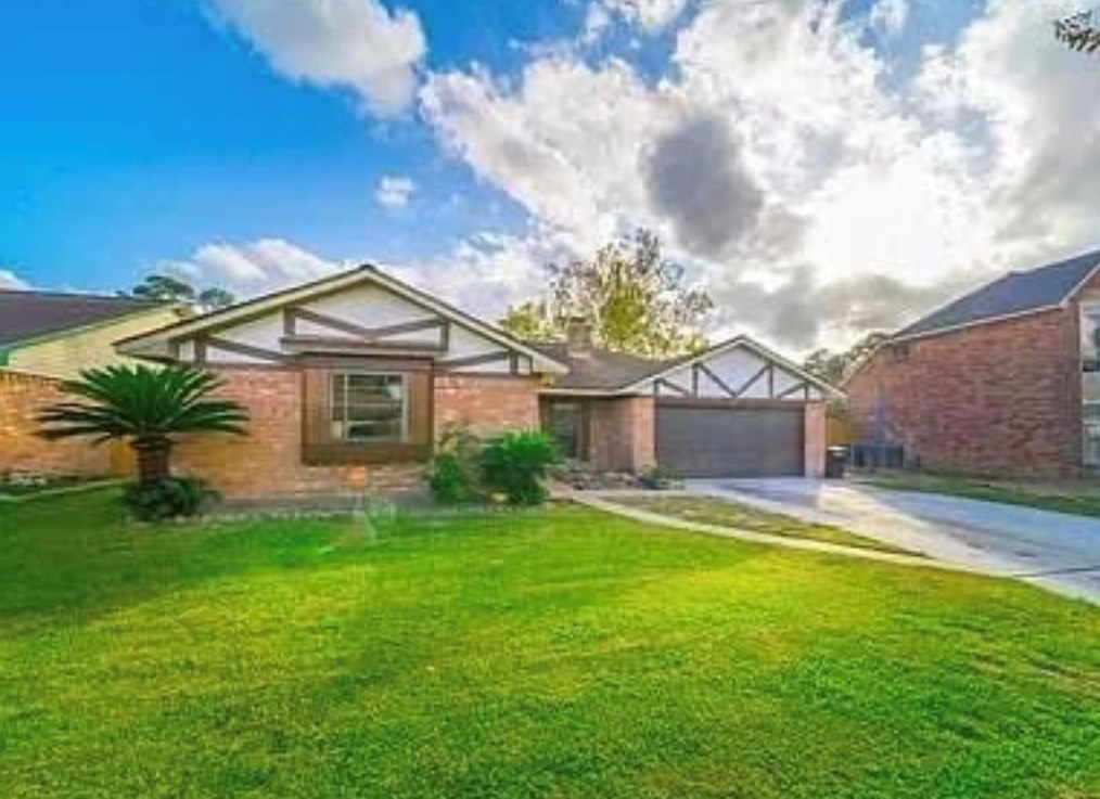 255 Castlegory Rd, Houston TX  77015-2403 exterior