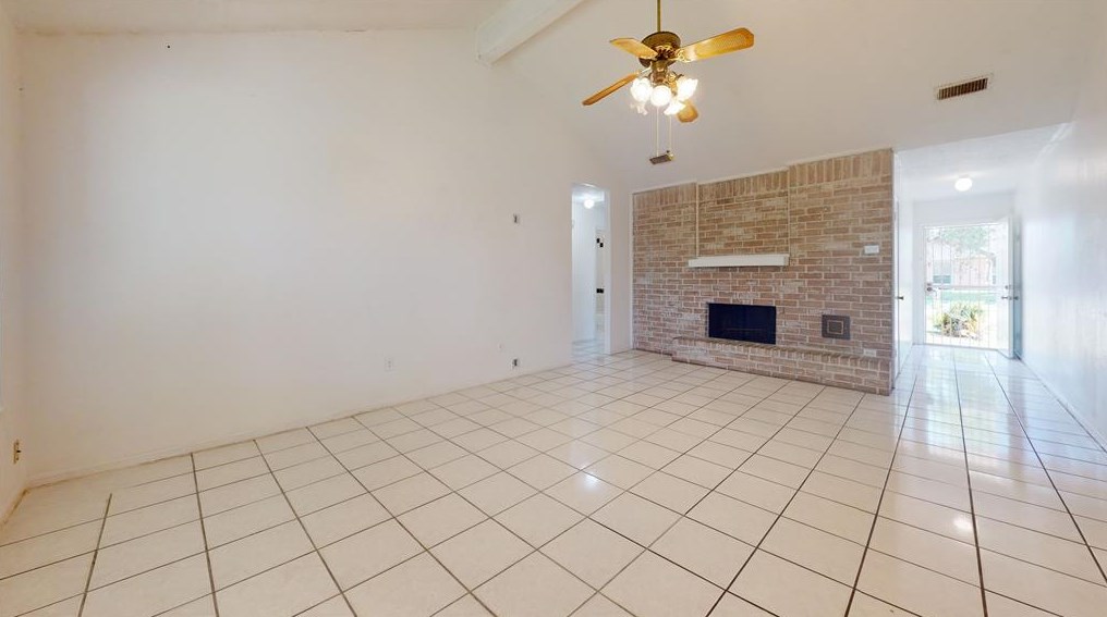 9126 Kirkmont Dr, Houston TX  77089-1108 exterior