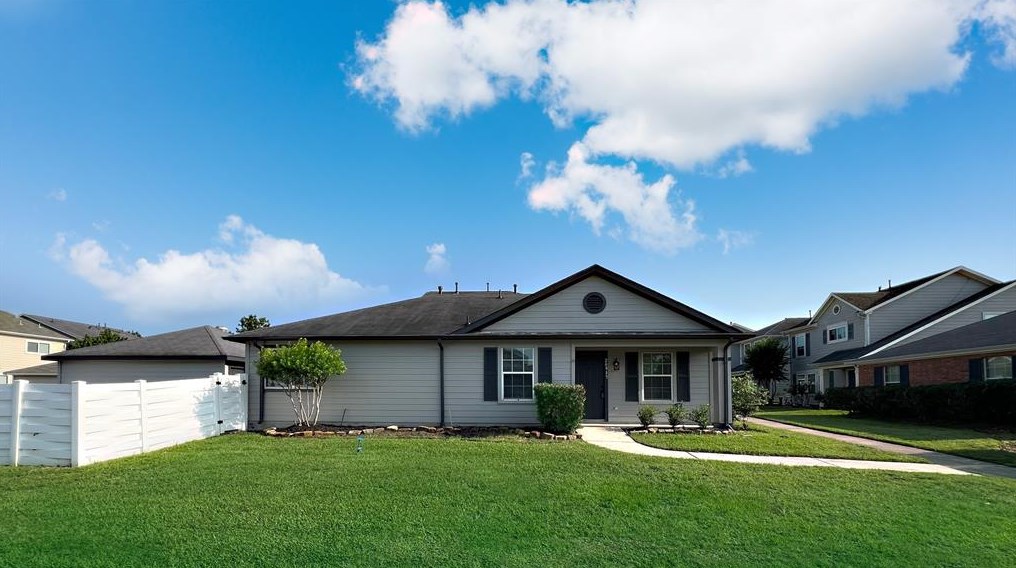 20917 Patriot Park Ln, Katy, TX 77449-4266