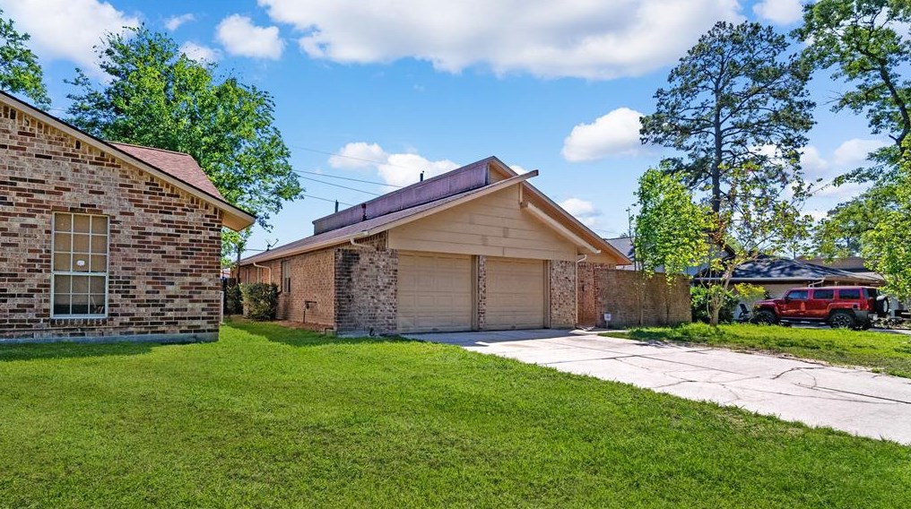 23414 Canyon Lake Dr, Spring, TX 77373