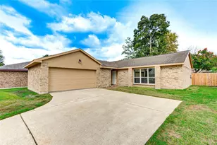 328 Meadow Wood Ct, League City, TX 77573 - Photo 1