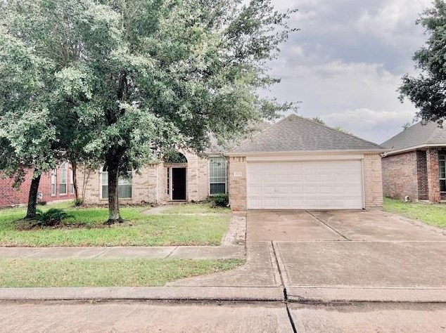 10030 Barr Lake Dr, Houston, TX 77095-2372