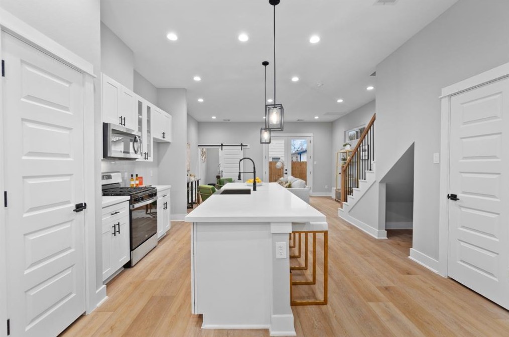 4212 Mckinley St, Houston TX  77051-1832 exterior