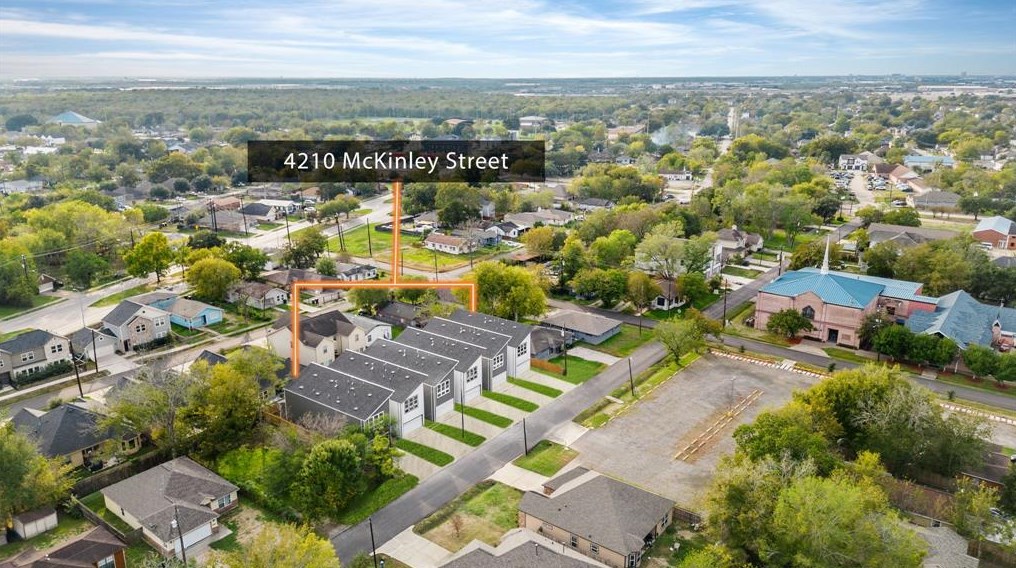 4212 Mckinley St, Houston TX  77051-1832 exterior