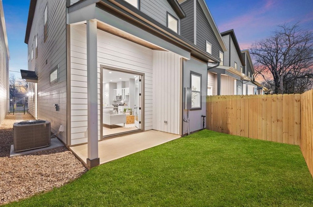 4212 Mckinley St, Houston TX  77051-1832 exterior