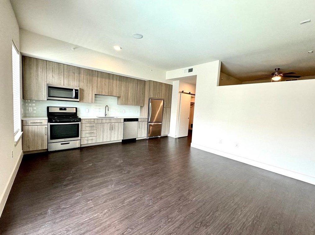 3120 Smith St #857, Houston, TX 77006