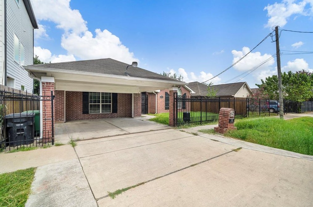 5920 Conley St, Houston, TX 77021