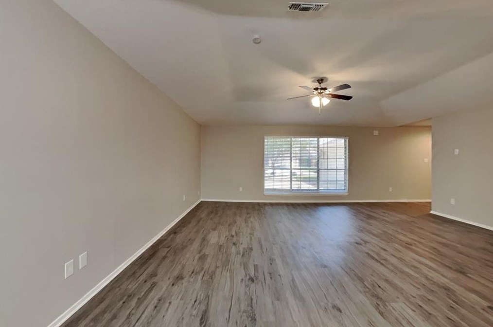 7335 Crystalglen Ln, Houston, TX 77095