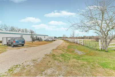 1300 N Battlebell Road, Highlands, TX 77562 - Photo 14