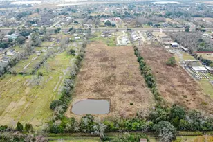 1300 N Battlebell Rd, Highlands, TX 77562 - Photo 6