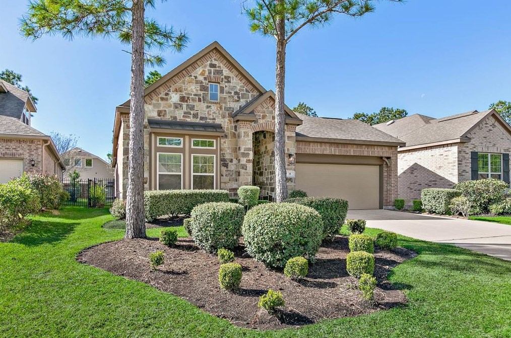 35 Wolf Cabin Cir, Spring, TX 77389-4944