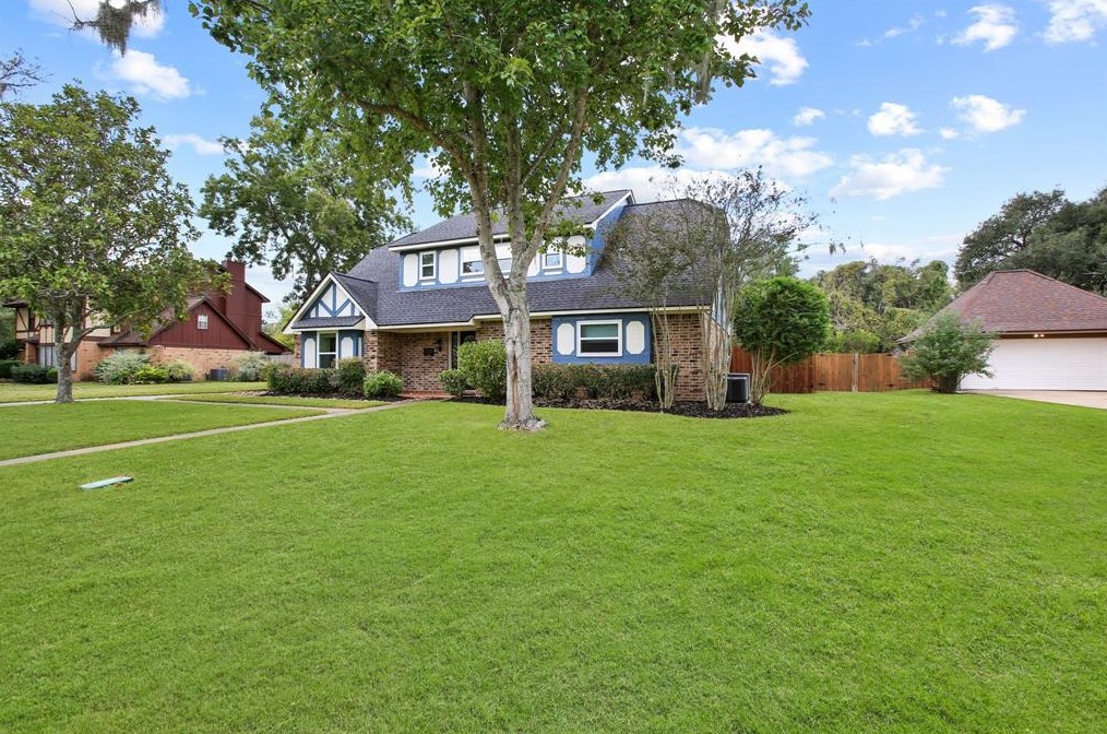 117 White Oak Dr, Richwood, TX 77566-4424