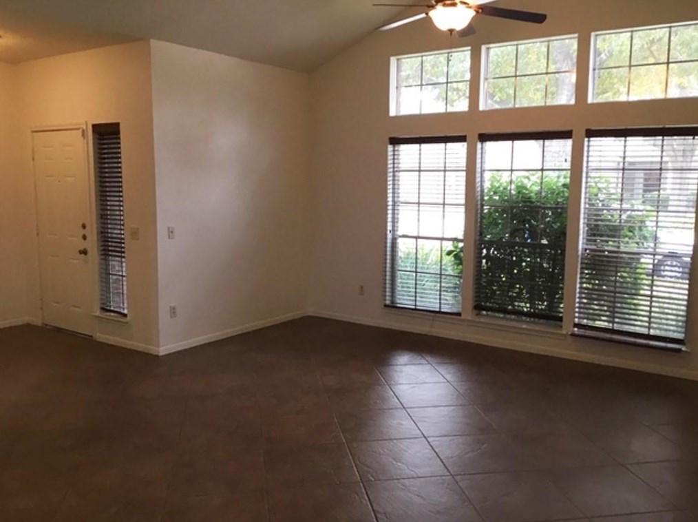 2923 Julie Ann Dr, Pearland, TX 77584