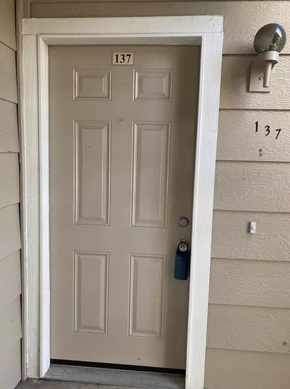 2110 Wilcrest Dr Apt 137, Houston, TX 77042