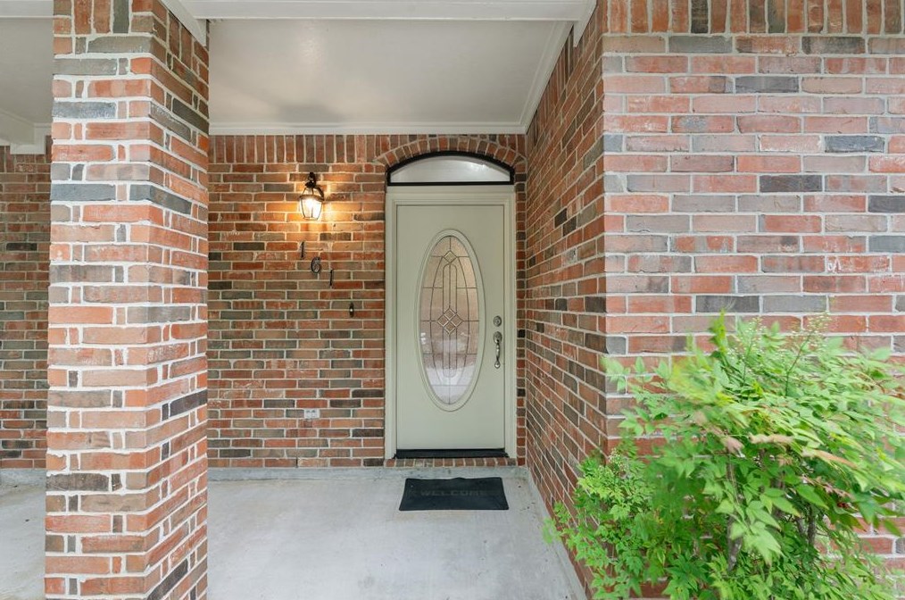 161 Custers Ct, Conroe, TX 77304-7200