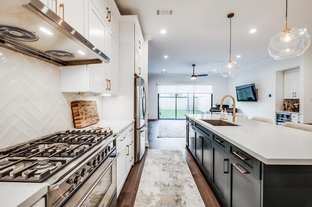 1808 Hazard St, Houston TX 77019-5720 exterior