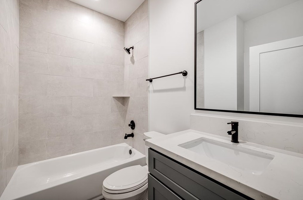 1808 Hazard St, Houston TX 77019-5720 exterior