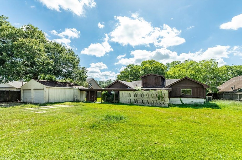 3011 Shady Ln, Houston TX  77598-6009 exterior