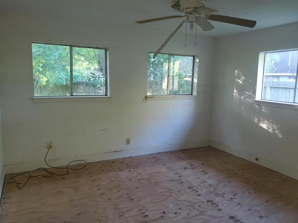 3011 Shady Ln, Houston TX  77598-6009 exterior