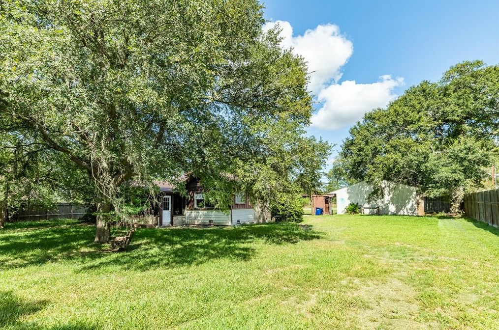 3011 Shady Ln, Houston TX  77598-6009 exterior