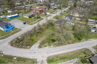 8504 Shady Drive, Houston, TX 77016 - Photo 10