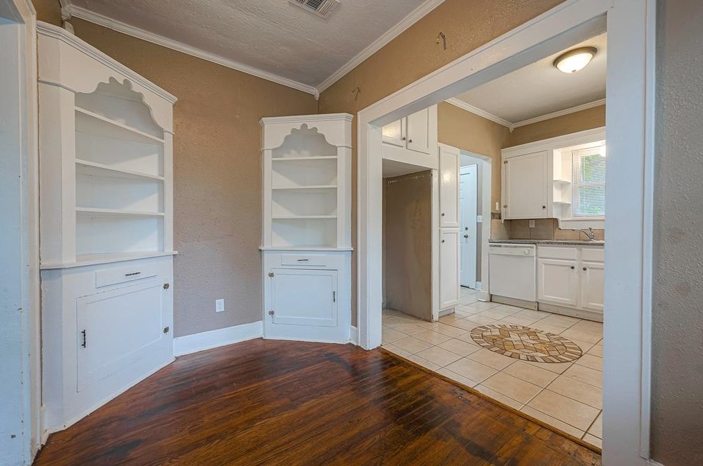 2711 Eagle St, Houston TX  77004-4574 exterior