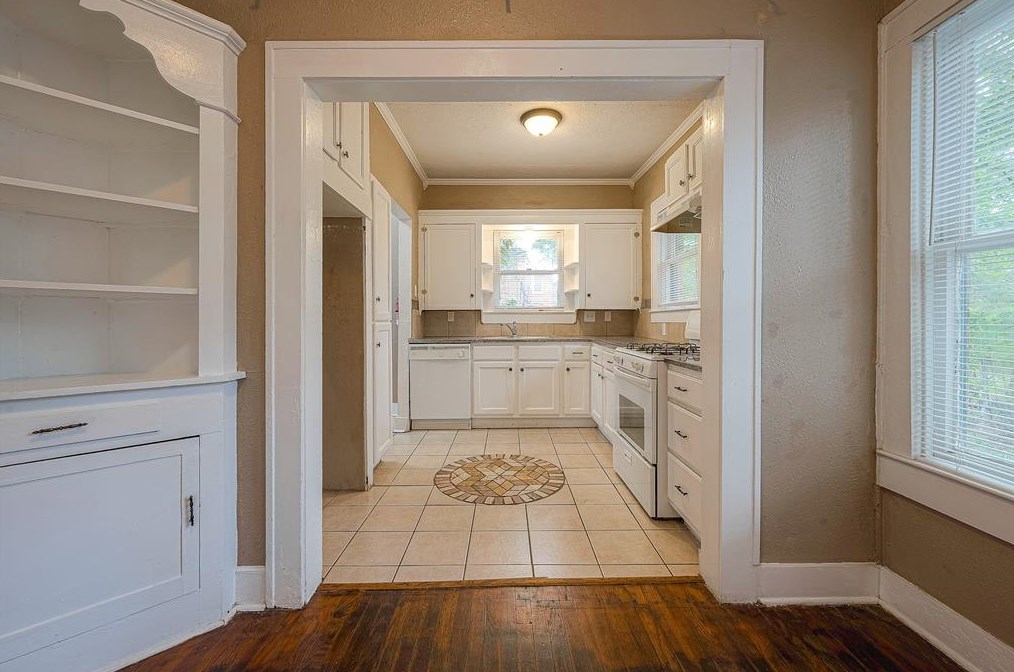 2711 Eagle St, Houston TX  77004-4574 exterior