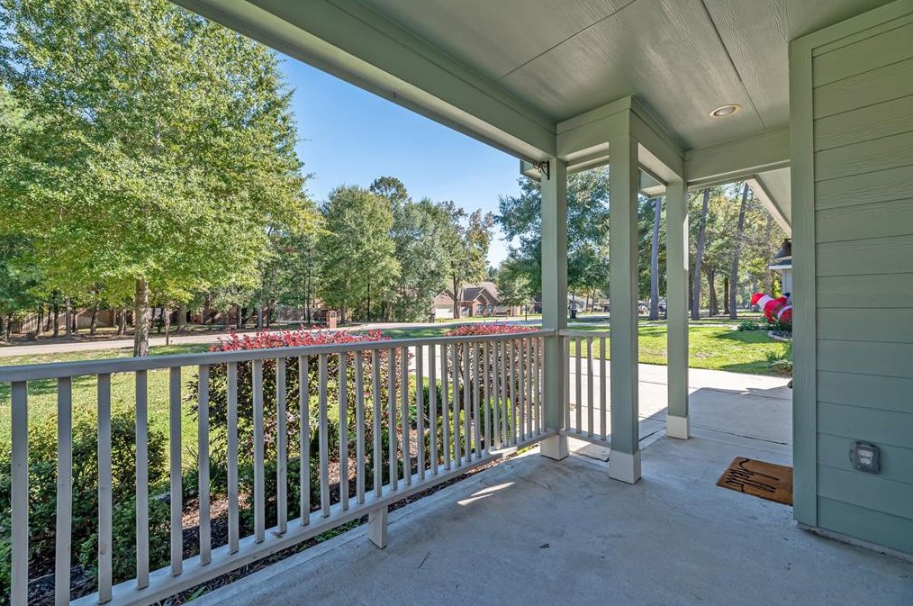 28607 Champion Oaks Dr, Magnolia, TX 77354