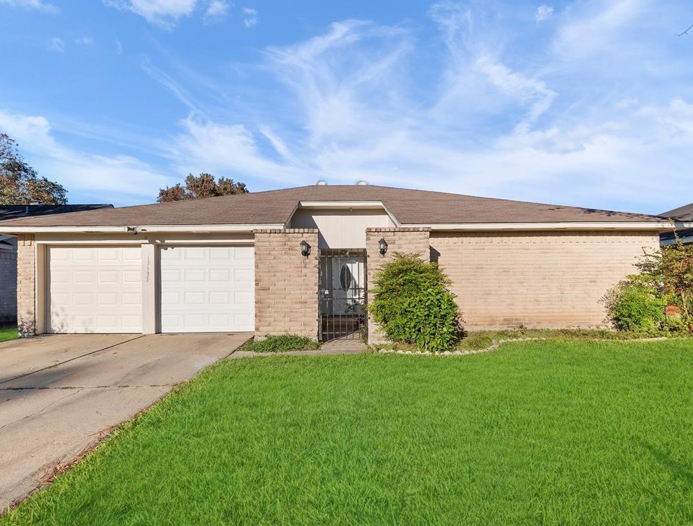 17135 Quail Park Dr, Missouri City, TX 77489