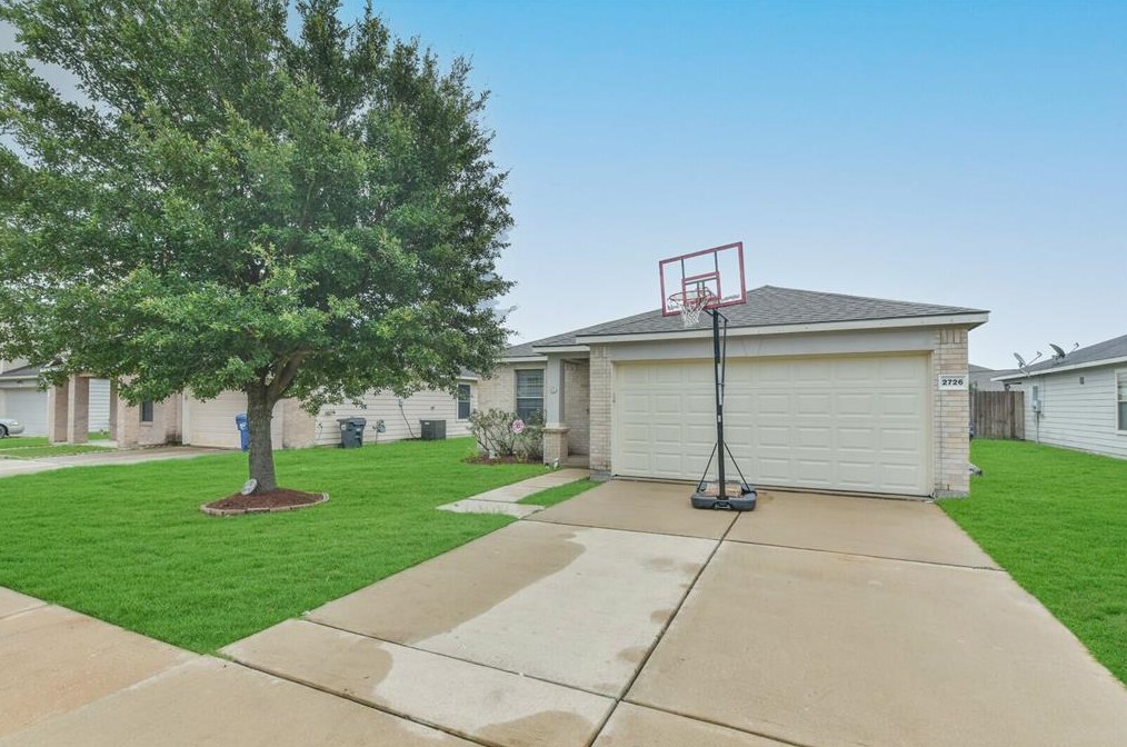 2726 Roaring Oaks Ln, Katy, TX 77449-4836
